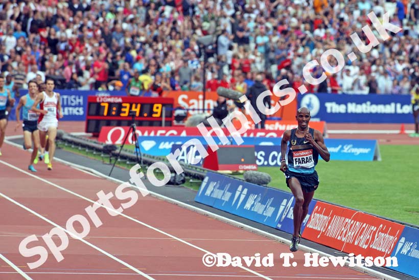 Mo Farah wins the 3000 metres,  2013 IAAF Diamond League, Sainsbury's Anniversary Games, Queen Elizabeth Olympic Park, London.
